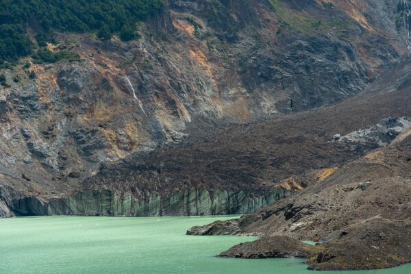 El deshielo de un glaciar formó un nuevo lago en la Patagonia