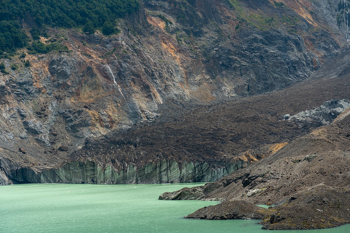 El deshielo de un glaciar formó un nuevo lago en la Patagonia