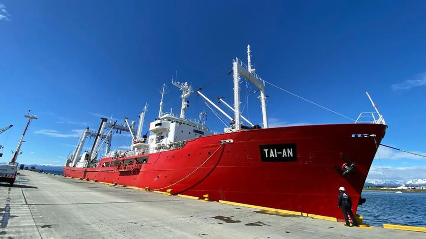 Un buque chino llegó a Ushuaia con 163 toneladas de pesca ilegal